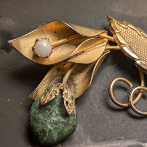 Vintage jade and gold filled brooch
